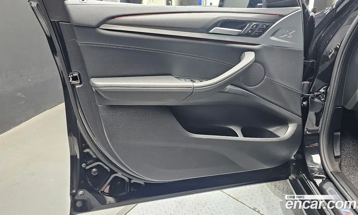 BMW X4 2024 2.0 автомат (гидро), фото 14