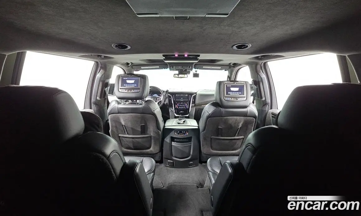 Cadillac Escalade 2018 6.2 автомат (гидро), фото 18 Cadillac Escalade 2018 6.2 автомат (гидро), фото 18