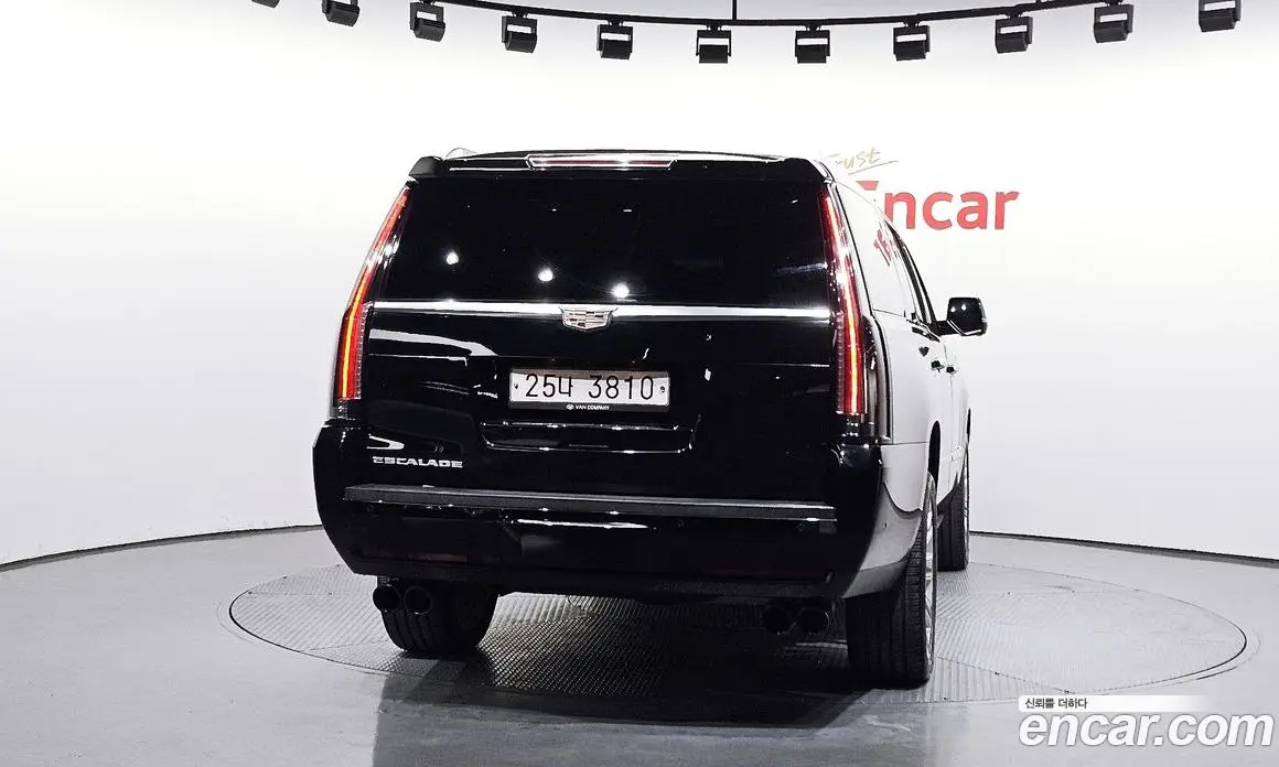 Cadillac Escalade 2018 6.2 автомат (гидро), фото 4 Cadillac Escalade 2018 6.2 автомат (гидро), фото 4