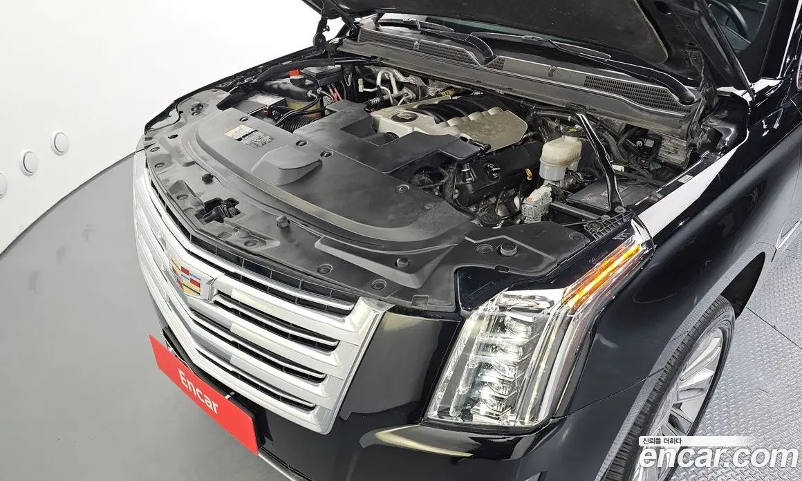 Cadillac Escalade 2018 6.2 автомат (гидро), фото 6 Cadillac Escalade 2018 6.2 автомат (гидро), фото 6
