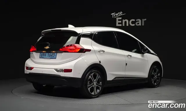 Chevrolet Bolt EV 2018 0.2 автомат (гидро), миниатюра 2 Chevrolet Bolt EV 2018 0.2 автомат (гидро), миниатюра 2
