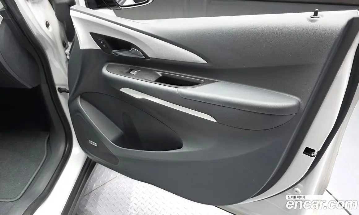 Chevrolet Bolt EV 2018 0.2 автомат (гидро), фото 14 Chevrolet Bolt EV 2018 0.2 автомат (гидро), фото 14