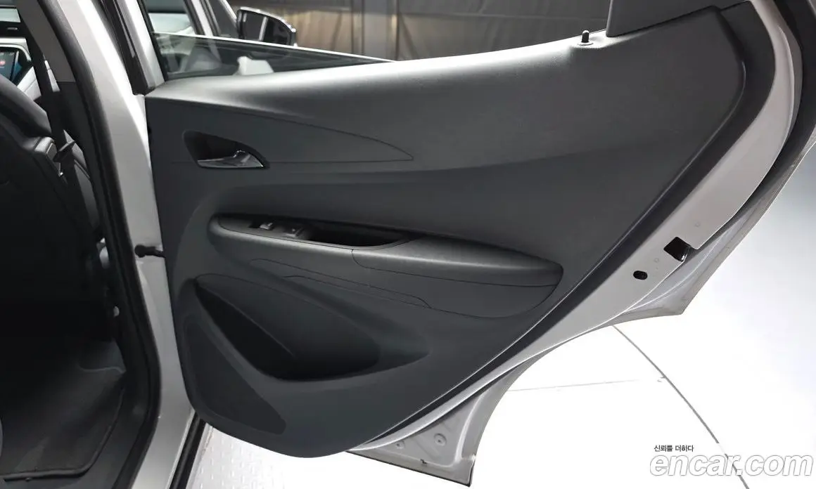 Chevrolet Bolt EV 2018 0.2 автомат (гидро), фото 15 Chevrolet Bolt EV 2018 0.2 автомат (гидро), фото 15