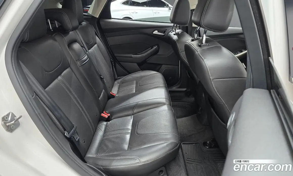 Ford Focus 2012 2.0 автомат (гидро), фото 11
