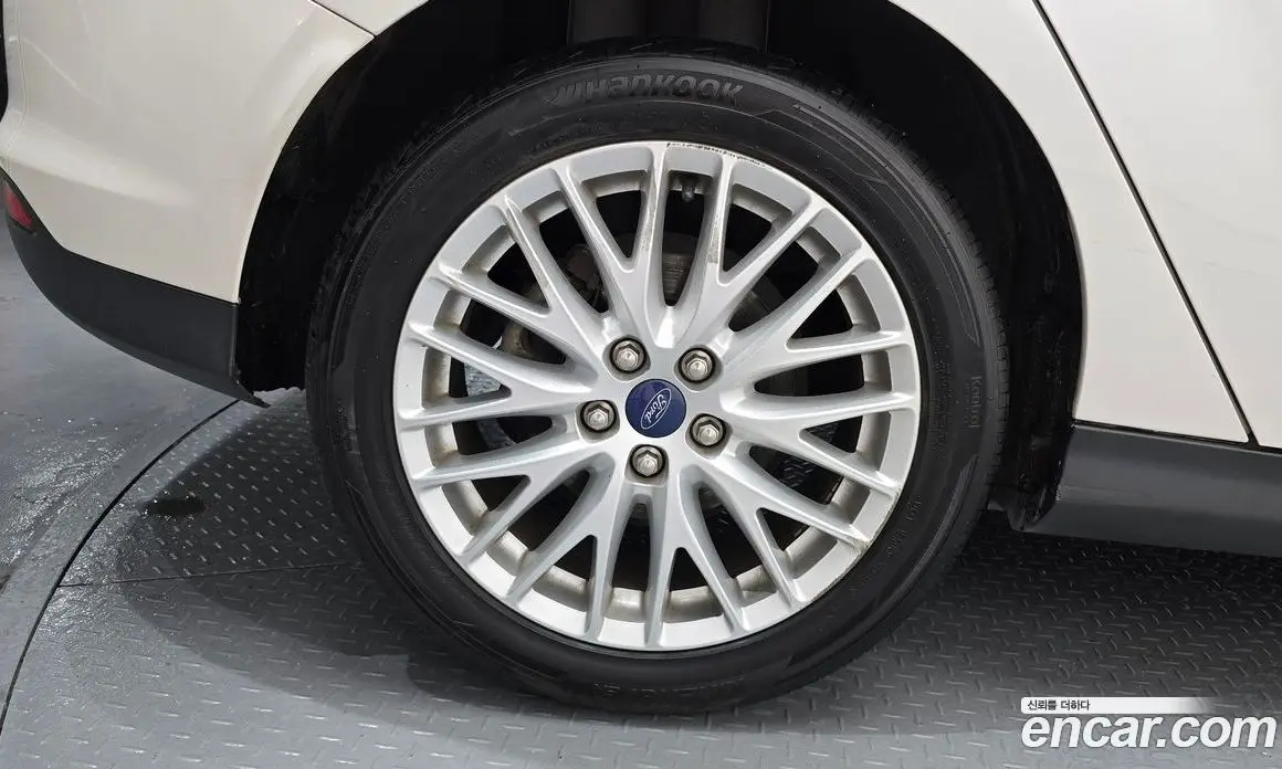 Ford Focus 2012 2.0 автомат (гидро), фото 5