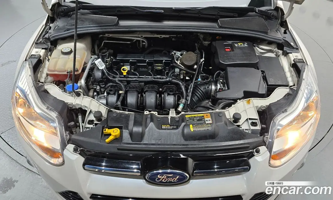 Ford Focus 2012 2.0 автомат (гидро), фото 6