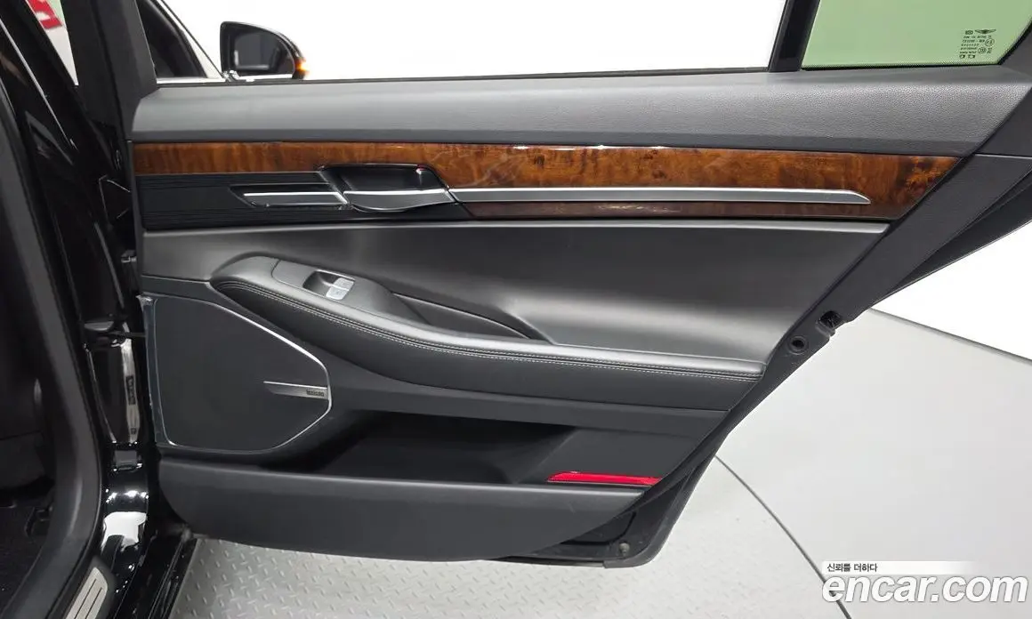 Genesis EQ900 2016 3.8 автомат (гидро), фото 15 Genesis EQ900 2016 3.8 автомат (гидро), фото 15