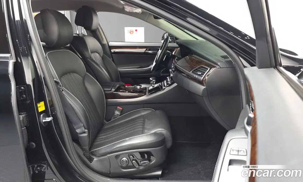 Genesis EQ900 2016 3.8 автомат (гидро), фото 17 Genesis EQ900 2016 3.8 автомат (гидро), фото 17