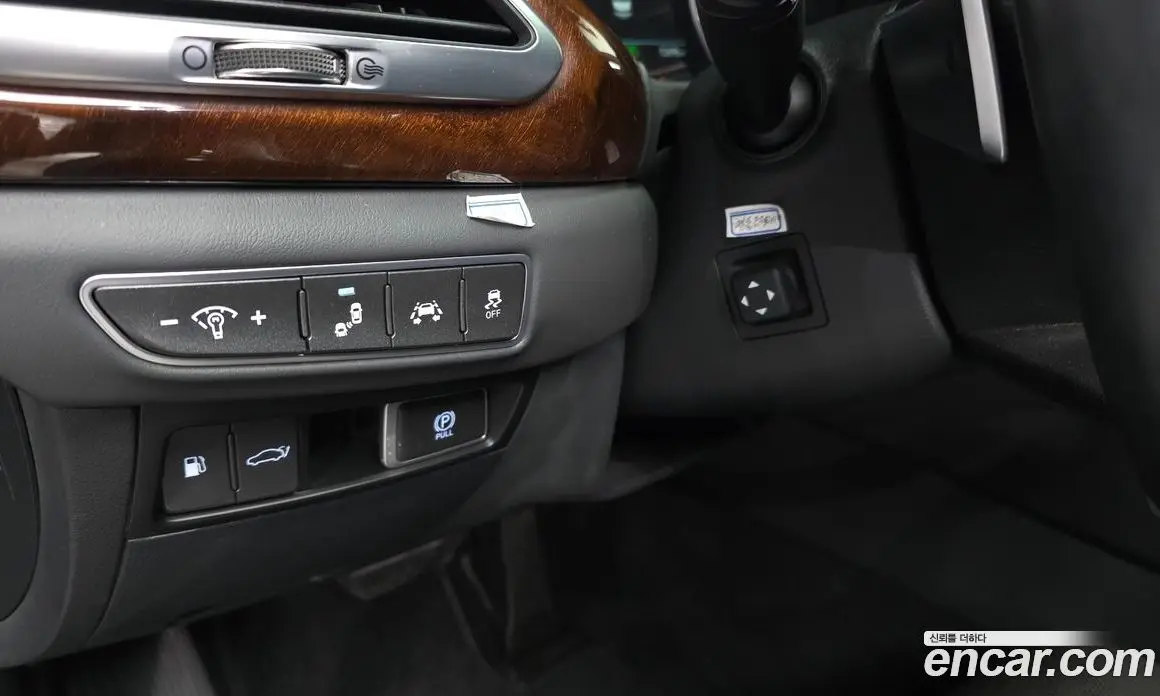 Genesis EQ900 2016 3.8 автомат (гидро), фото 20 Genesis EQ900 2016 3.8 автомат (гидро), фото 20
