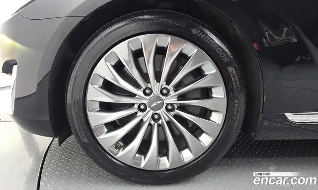 Genesis EQ900 2016 3.8 автомат (гидро), миниатюра 5 Genesis EQ900 2016 3.8 автомат (гидро), миниатюра 5
