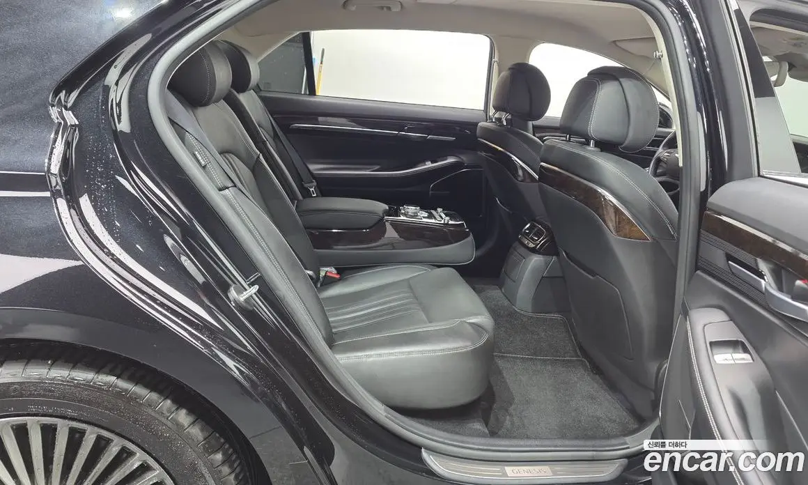 Genesis G90 2020 3.8 автомат (гидро), фото 17 Genesis G90 2020 3.8 автомат (гидро), фото 17