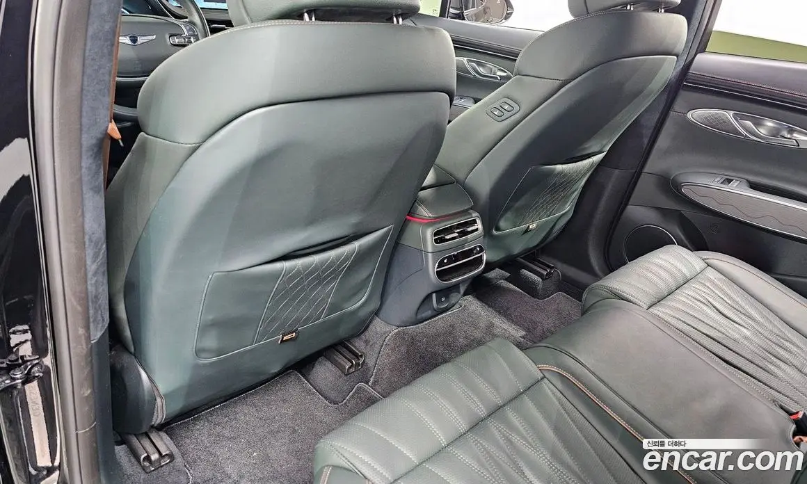 Genesis GV70 2021 2.5 автомат (гидро), фото 26 Genesis GV70 2021 2.5 автомат (гидро), фото 26