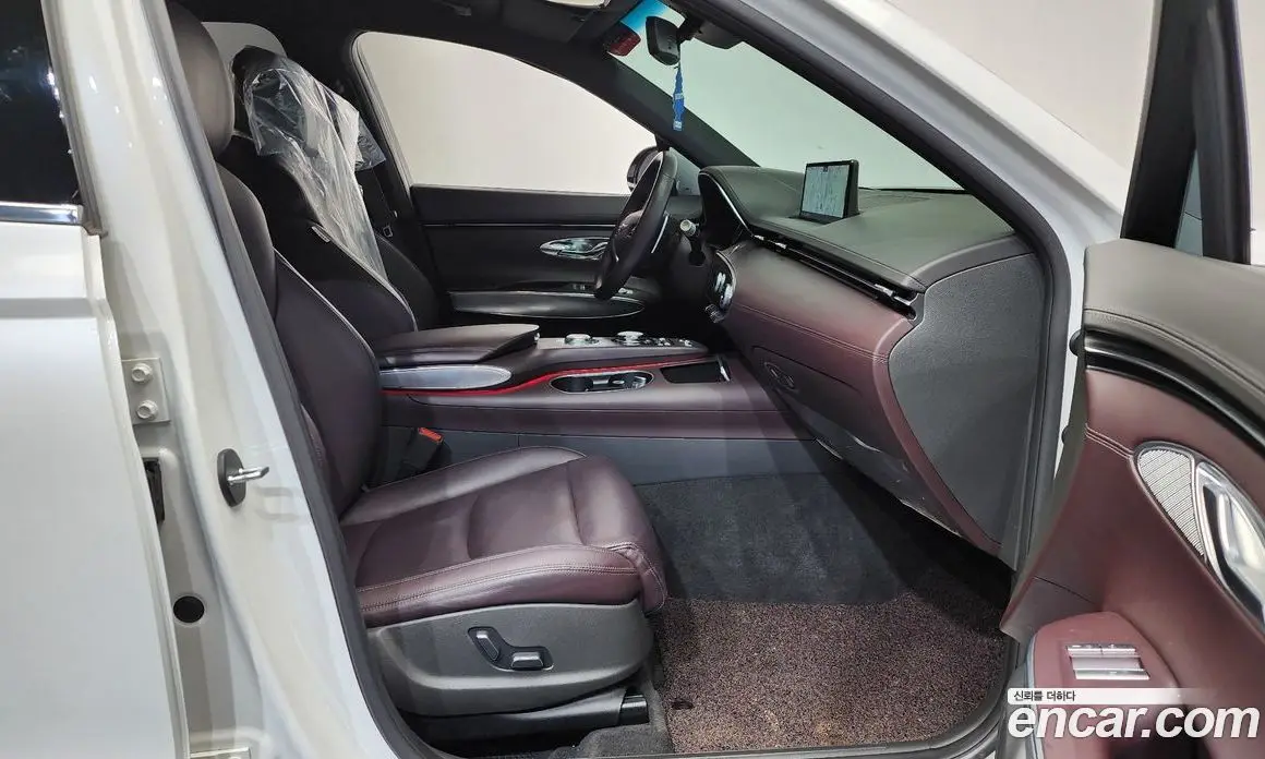 Genesis GV70 2022 2.5 автомат (гидро), фото 15 Genesis GV70 2022 2.5 автомат (гидро), фото 15