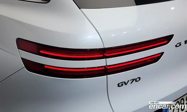 Genesis GV70 2022 2.5 автомат (гидро), миниатюра 8 Genesis GV70 2022 2.5 автомат (гидро), миниатюра 8