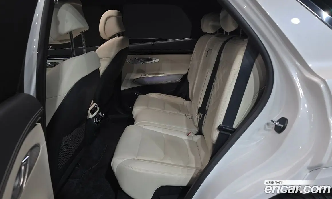Genesis GV70 2022 0.1 автомат (гидро), фото 18 Genesis GV70 2022 0.1 автомат (гидро), фото 18