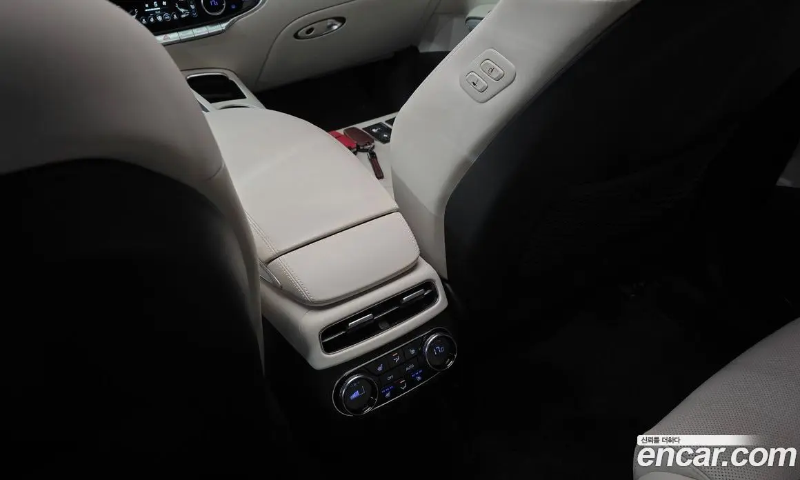 Genesis GV70 2022 0.1 автомат (гидро), фото 25 Genesis GV70 2022 0.1 автомат (гидро), фото 25