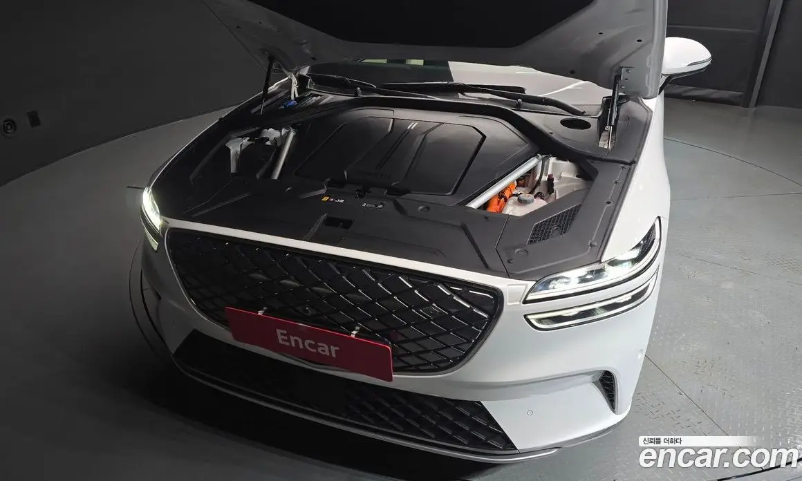 Genesis GV70 2022 0.1 автомат (гидро), фото 6 Genesis GV70 2022 0.1 автомат (гидро), фото 6