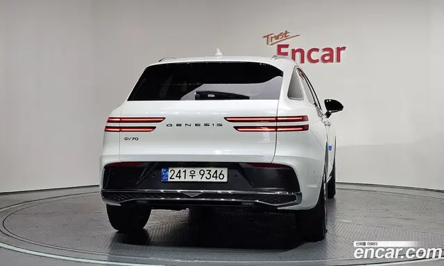 Genesis GV70 2024 2.5 автомат (гидро), миниатюра 4 Genesis GV70 2024 2.5 автомат (гидро), миниатюра 4