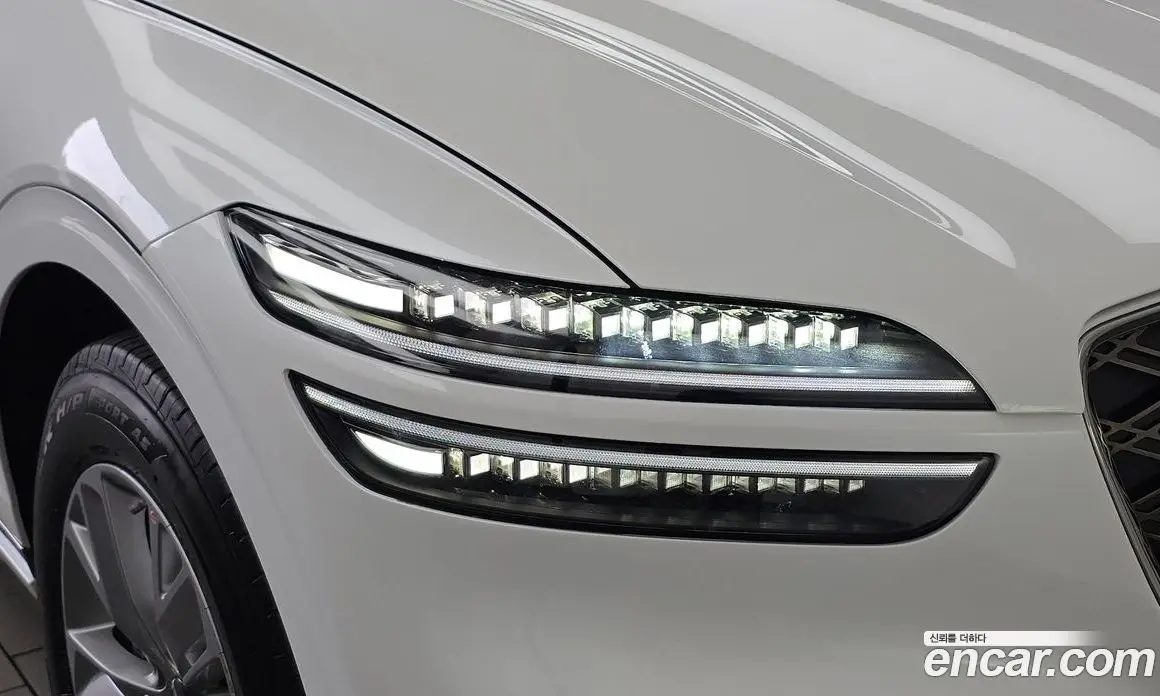 Genesis GV70 2024 2.5 автомат (гидро), фото 8 Genesis GV70 2024 2.5 автомат (гидро), фото 8