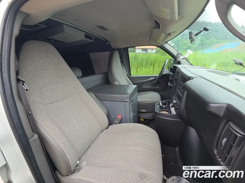 GMC Savana 2011 6.0 автомат (гидро), фото 11 GMC Savana 2011 6.0 автомат (гидро), фото 11