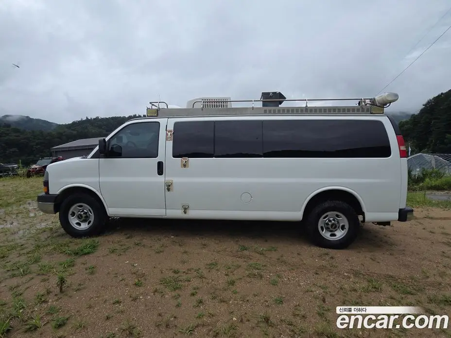 GMC Savana 2011 6.0 автомат (гидро), фото 4 GMC Savana 2011 6.0 автомат (гидро), фото 4