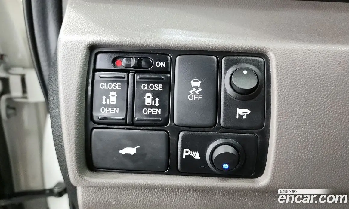 Honda Odyssey 2013 3.5 автомат (гидро), фото 16 Honda Odyssey 2013 3.5 автомат (гидро), фото 16