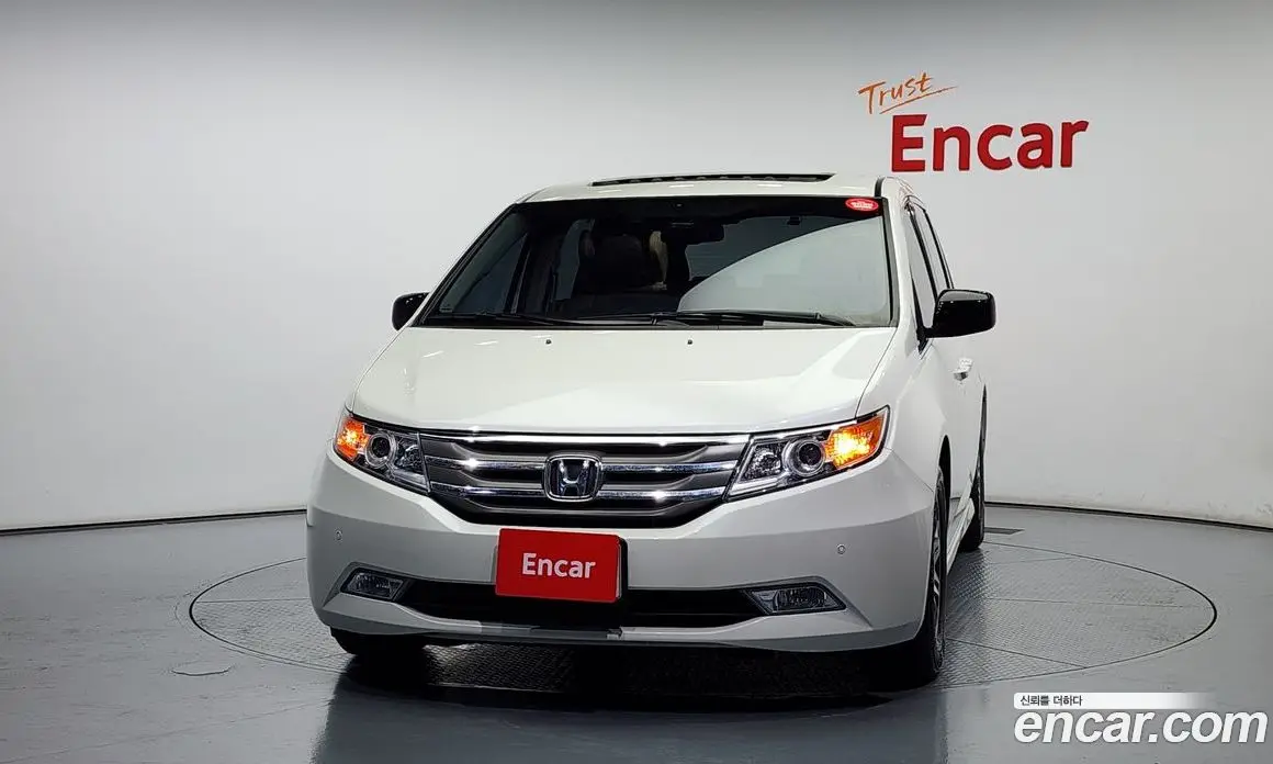 Honda Odyssey 2013 3.5 автомат (гидро), фото 3 Honda Odyssey 2013 3.5 автомат (гидро), фото 3