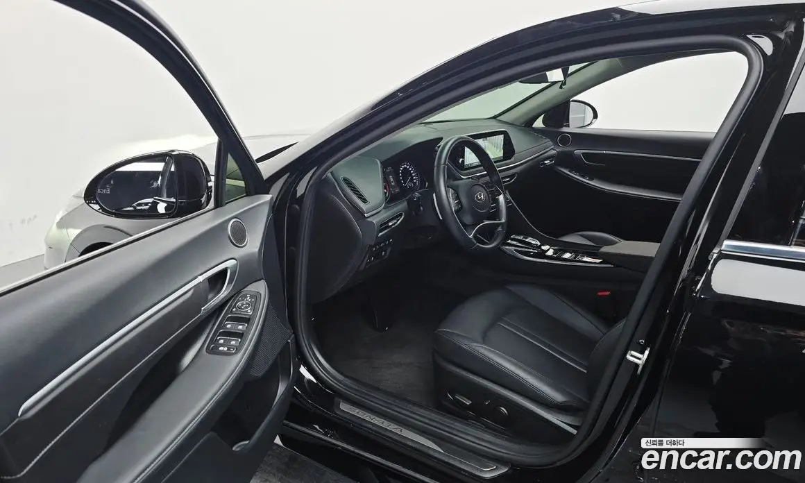 Hyundai Sonata 2022 2.0 автомат (гидро), фото 13