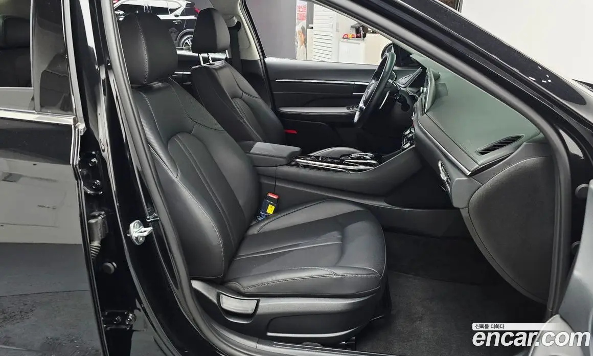 Hyundai Sonata 2022 2.0 автомат (гидро), фото 16