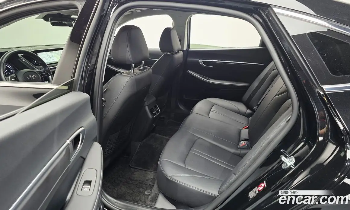 Hyundai Sonata 2022 2.0 автомат (гидро), фото 23