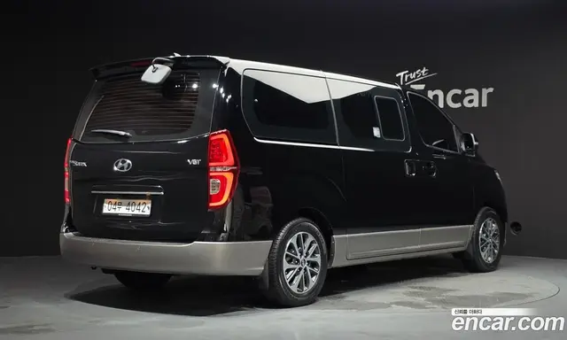Hyundai Starex 2018 2.5 автомат (гидро), миниатюра 2 Hyundai Starex 2018 2.5 автомат (гидро), миниатюра 2