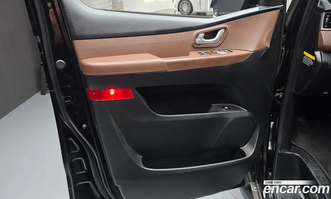 Hyundai Starex 2018 2.5 автомат (гидро), фото 14 Hyundai Starex 2018 2.5 автомат (гидро), фото 14