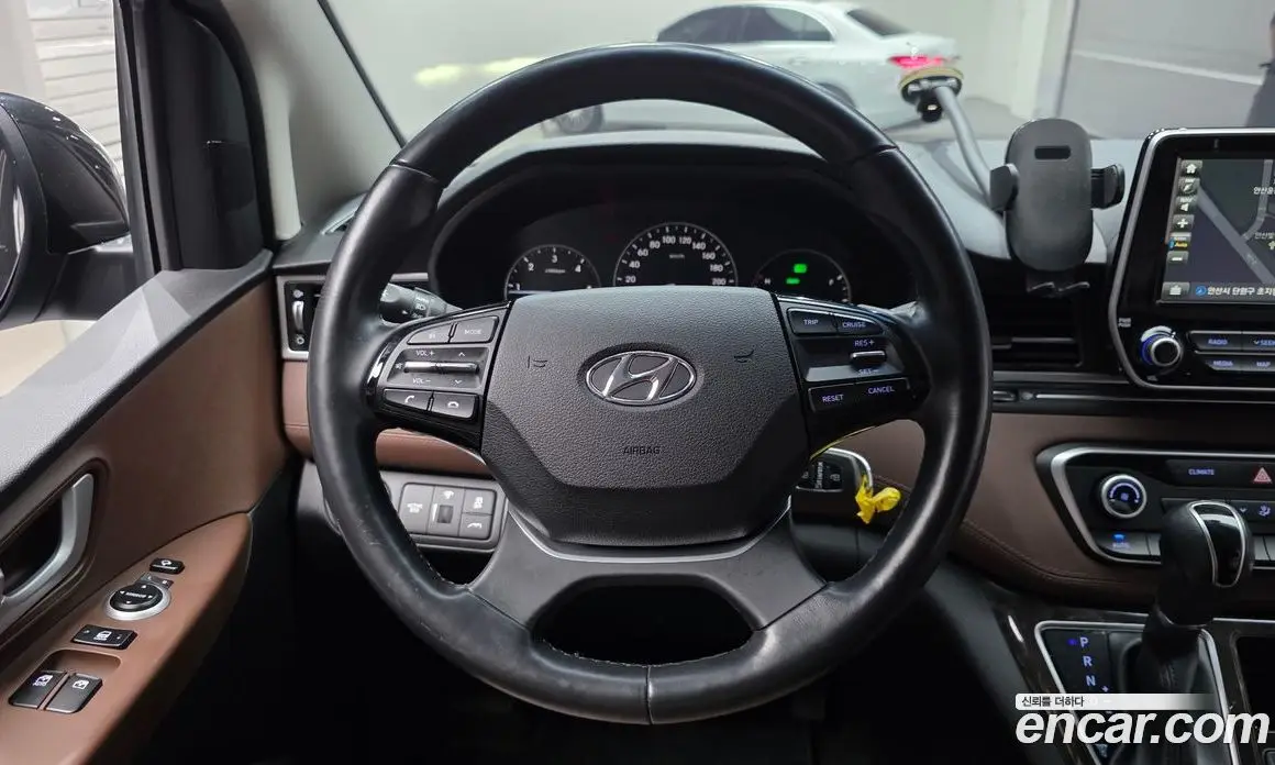 Hyundai Starex 2018 2.5 автомат (гидро), фото 22 Hyundai Starex 2018 2.5 автомат (гидро), фото 22