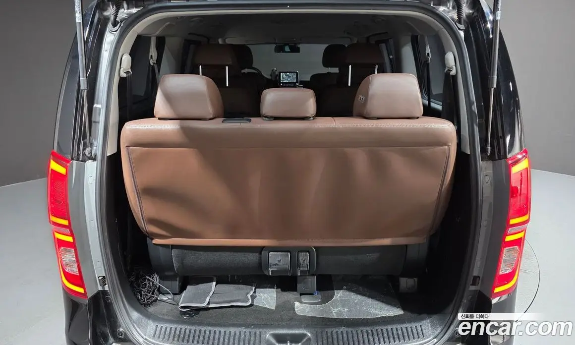 Hyundai Starex 2018 2.5 автомат (гидро), фото 24 Hyundai Starex 2018 2.5 автомат (гидро), фото 24