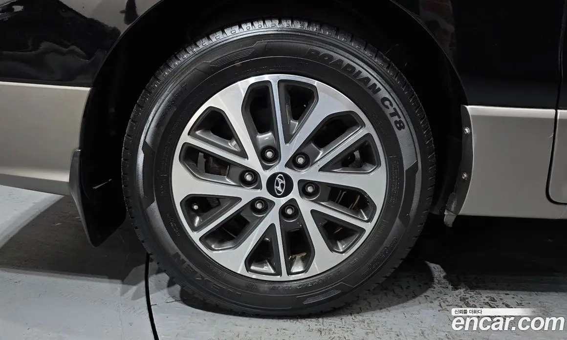 Hyundai Starex 2018 2.5 автомат (гидро), фото 5 Hyundai Starex 2018 2.5 автомат (гидро), фото 5