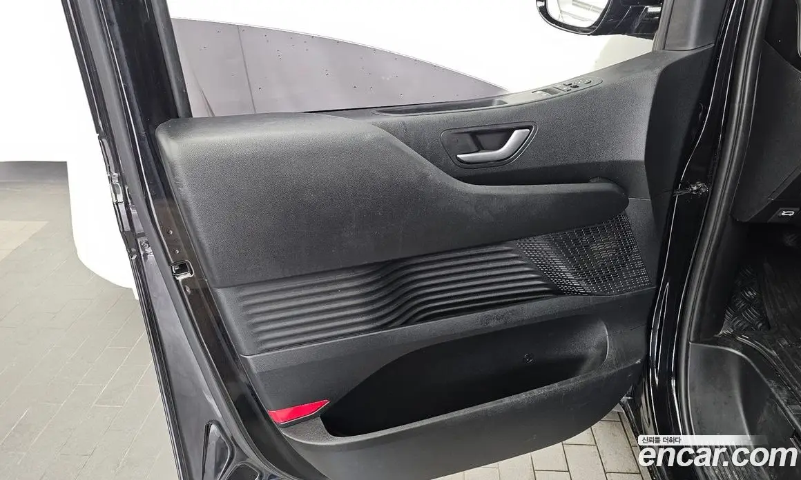 Hyundai Staria 2021 3.5 автомат (гидро), фото 14 Hyundai Staria 2021 3.5 автомат (гидро), фото 14