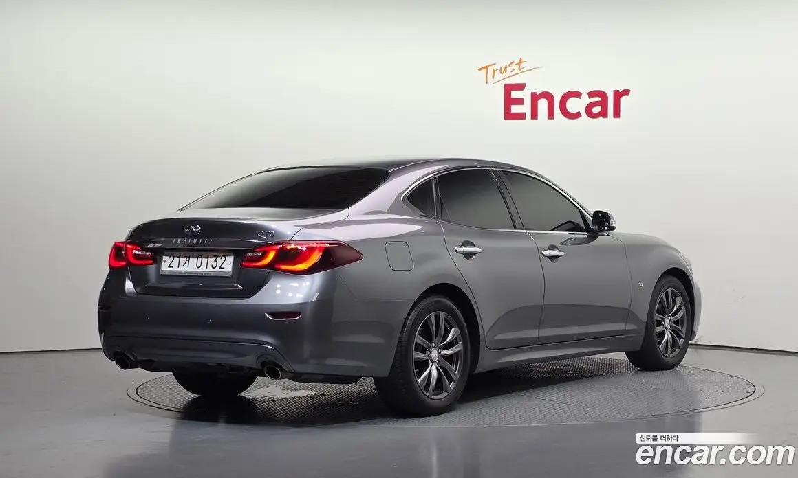 Infiniti Q70 2016 3.7 автомат (гидро), фото 2 Infiniti Q70 2016 3.7 автомат (гидро), фото 2