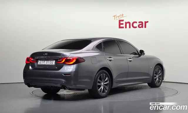 Infiniti Q70 2016 3.7 автомат (гидро), миниатюра 2 Infiniti Q70 2016 3.7 автомат (гидро), миниатюра 2