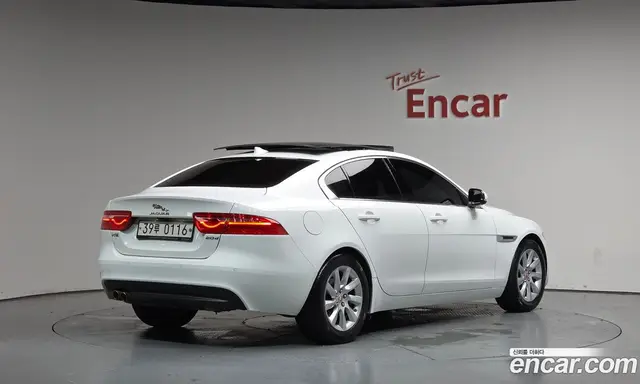 Jaguar XE, 2015, 77 657 км Jaguar XE, 2015, 77 657 км