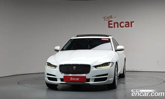 Jaguar XE 2015 2.0 автомат (гидро), миниатюра 2 Jaguar XE 2015 2.0 автомат (гидро), миниатюра 2