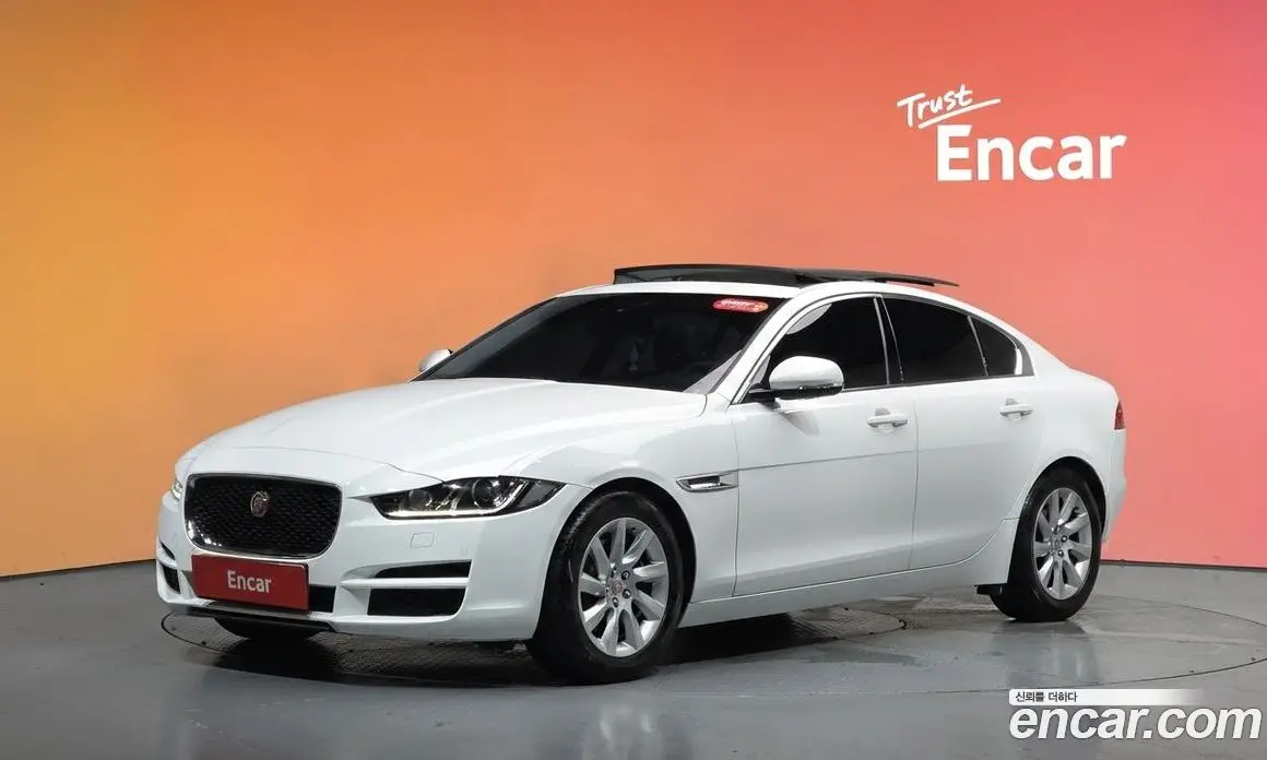 Jaguar XE 2015 2.0 автомат (гидро), фото 34 Jaguar XE 2015 2.0 автомат (гидро), фото 34