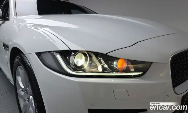 Jaguar XE 2015 2.0 автомат (гидро), миниатюра 7 Jaguar XE 2015 2.0 автомат (гидро), миниатюра 7