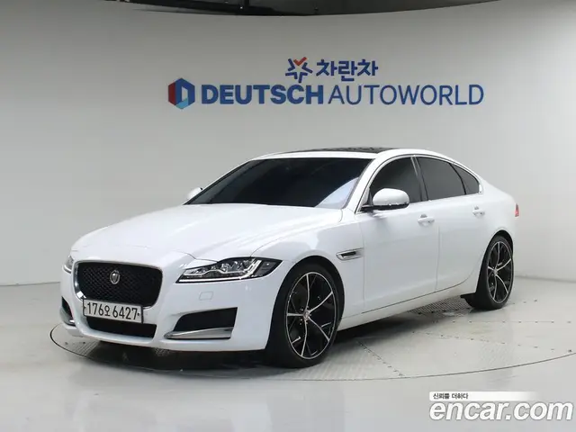 Jaguar XF, 2016, 146 608 км Jaguar XF, 2016, 146 608 км