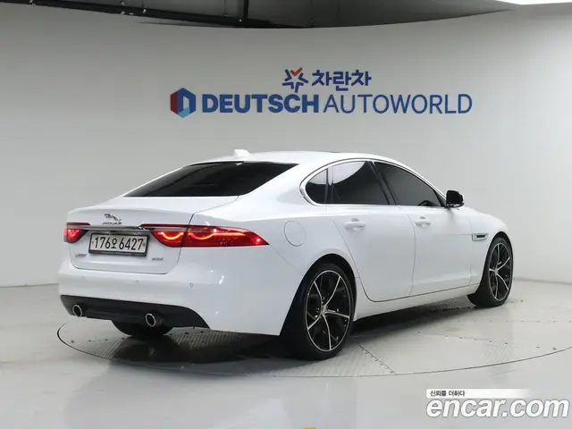 Jaguar XF 2016 3.0 автомат (гидро), миниатюра 2 Jaguar XF 2016 3.0 автомат (гидро), миниатюра 2