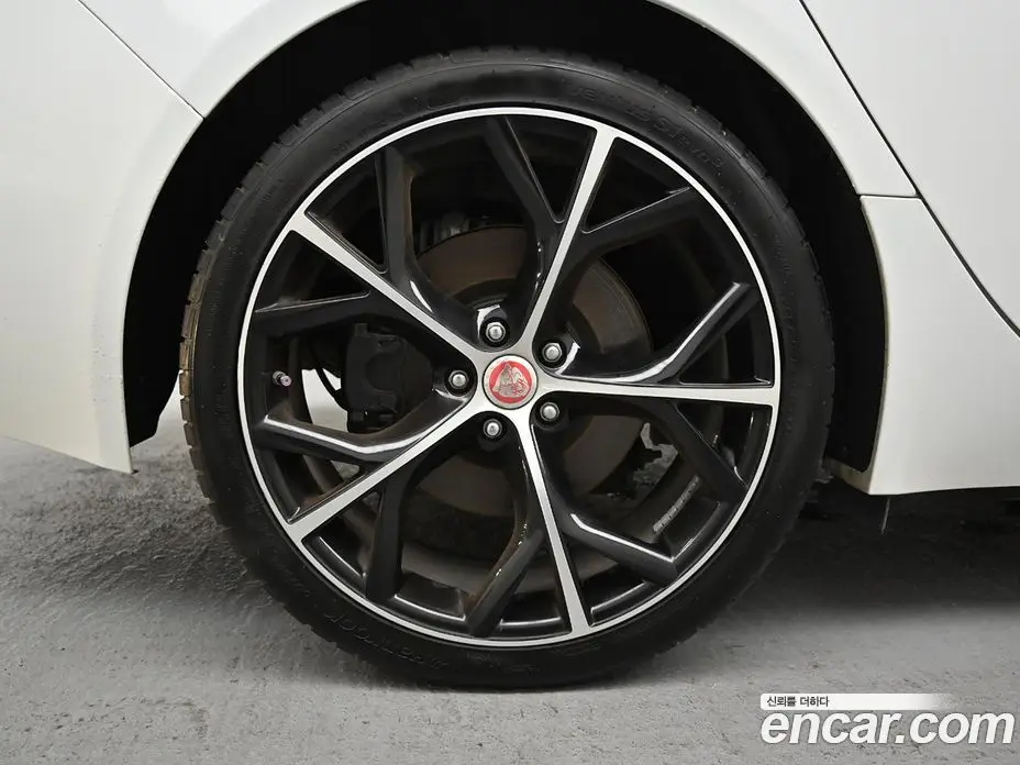 Jaguar XF 2016 3.0 автомат (гидро), фото 5 Jaguar XF 2016 3.0 автомат (гидро), фото 5