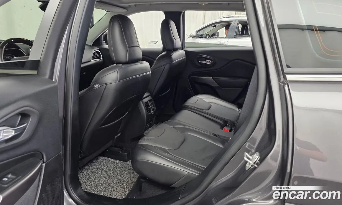 Jeep Cherokee 2020 3.2 автомат (гидро), фото 16 Jeep Cherokee 2020 3.2 автомат (гидро), фото 16