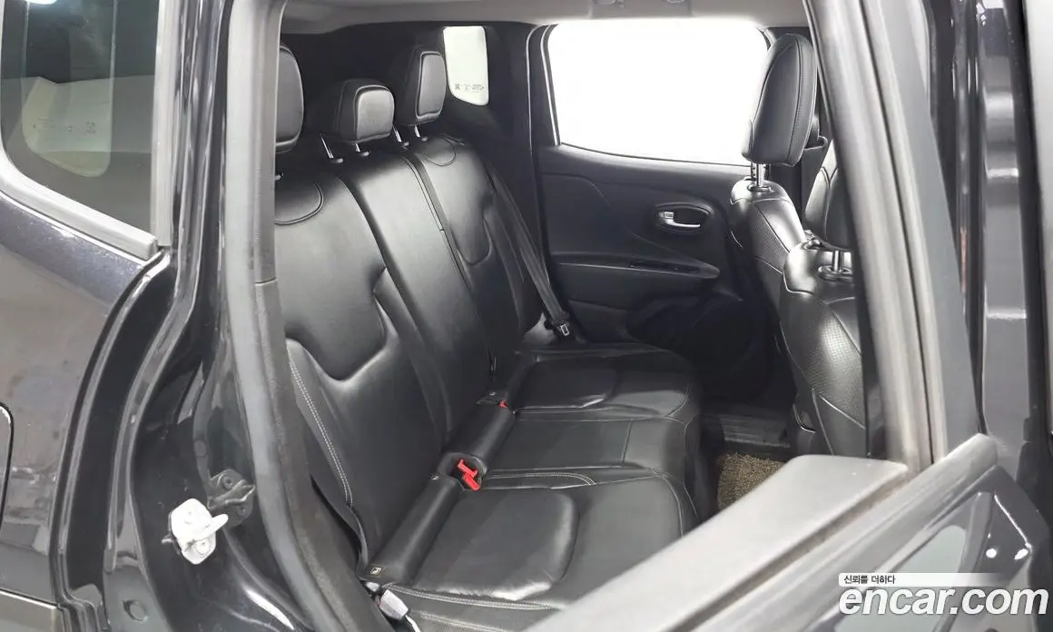 Jeep Renegade 2021 2.4 автомат (гидро), фото 16 Jeep Renegade 2021 2.4 автомат (гидро), фото 16