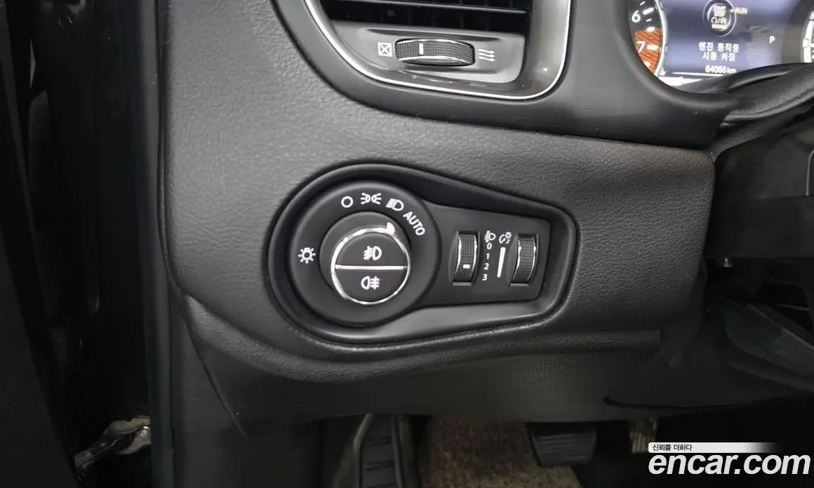Jeep Renegade 2021 2.4 автомат (гидро), фото 24 Jeep Renegade 2021 2.4 автомат (гидро), фото 24