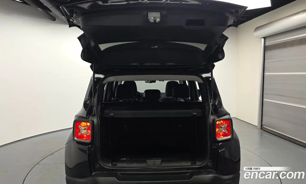 Jeep Renegade 2021 2.4 автомат (гидро), фото 25 Jeep Renegade 2021 2.4 автомат (гидро), фото 25