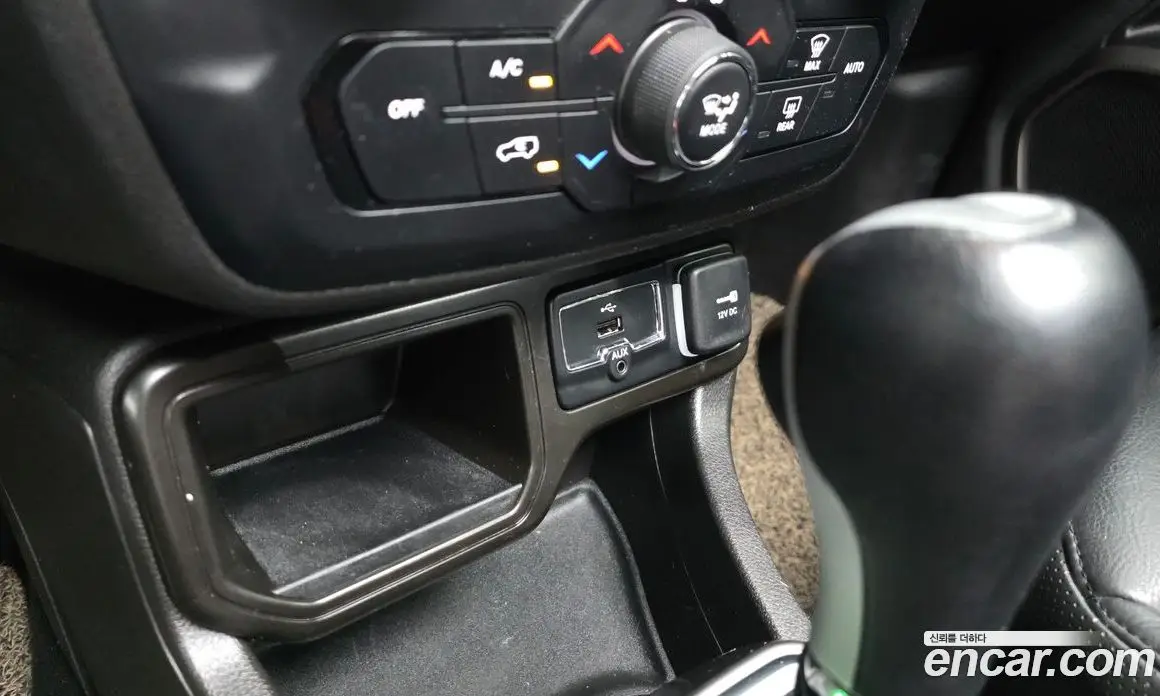 Jeep Renegade 2021 2.4 автомат (гидро), фото 28 Jeep Renegade 2021 2.4 автомат (гидро), фото 28